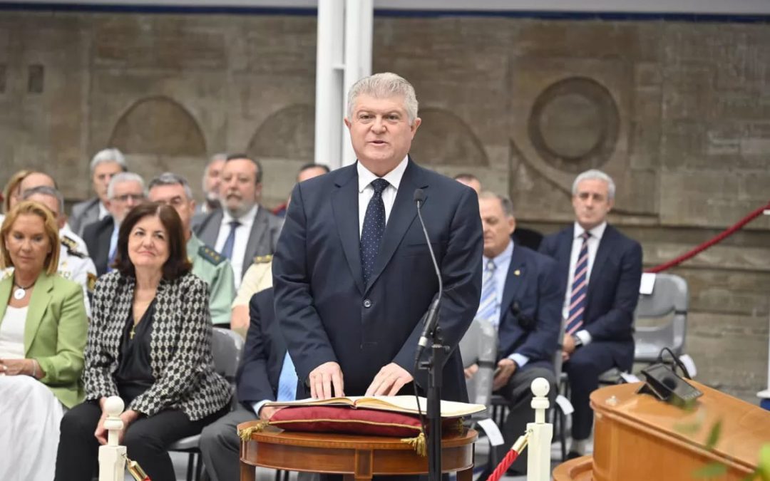 PEPE VÉLEZ TOMA POSESIÓN COMO DIPUTADO REGIONAL